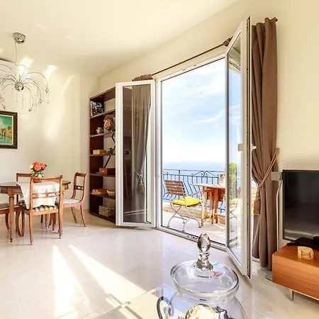 Sea View With Private Secure Parking 3 *